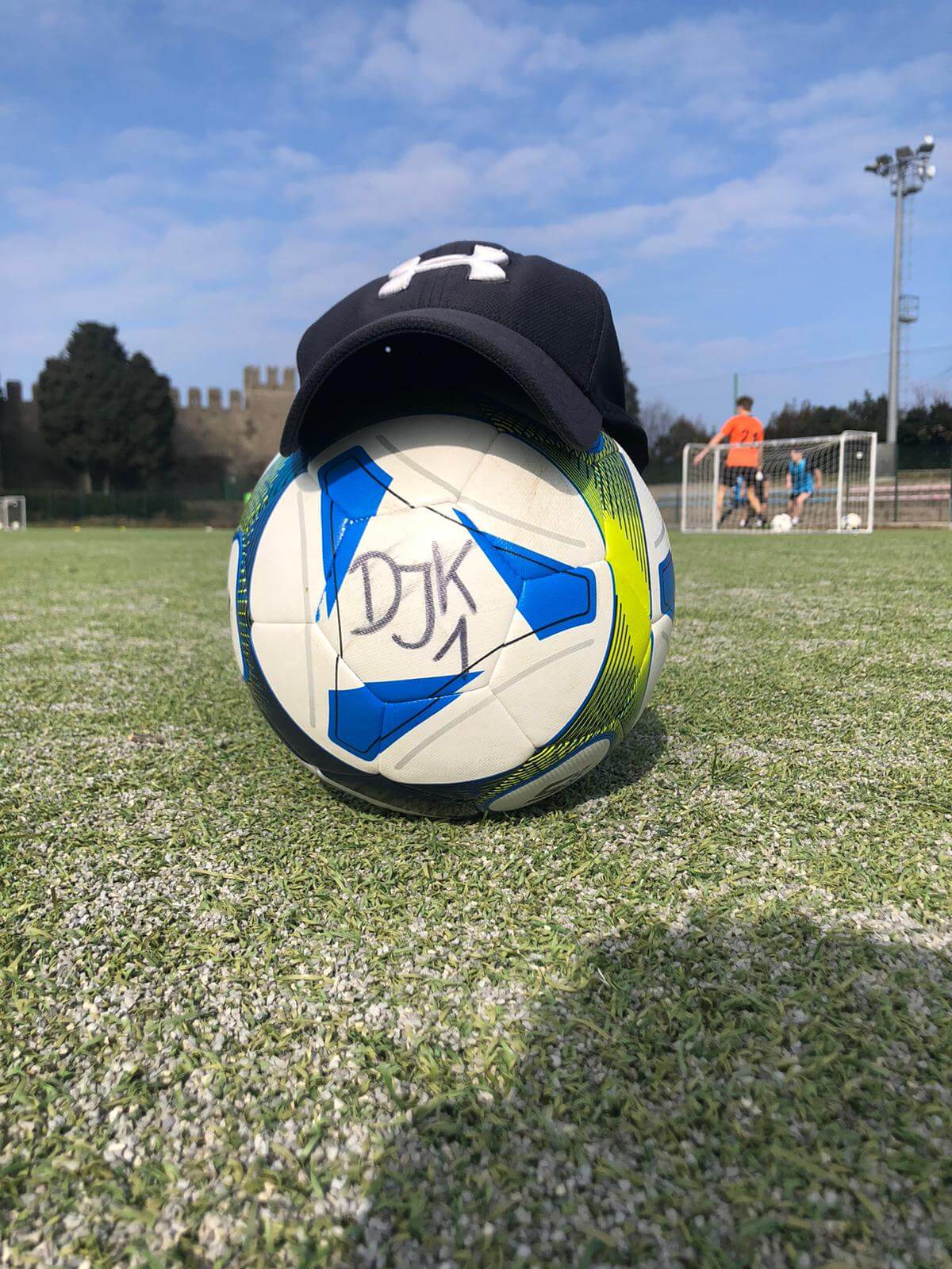 Fußball mit Kappe